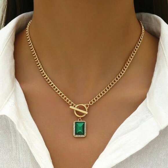 14K Gold-Filled Chain with Emerald Green Pendant Toggle Clasp 16.5 inches length - Picture 1 of 4